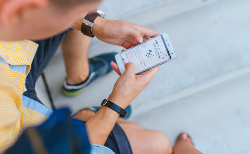 Mobile_KateSerbin_unsplash.com