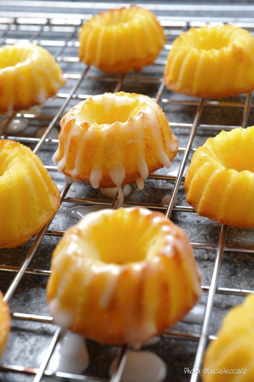 Mini Vanilla Bundt | Recipe and Styling: Orsola Ciriello Kogan | Photo: ©LuciaZeccara