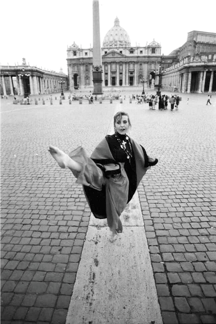 Black & White Portrait | Barefoot: Matelda... dancing on Saint Peter Square, Rome | ©OrsolaCirielloKogan