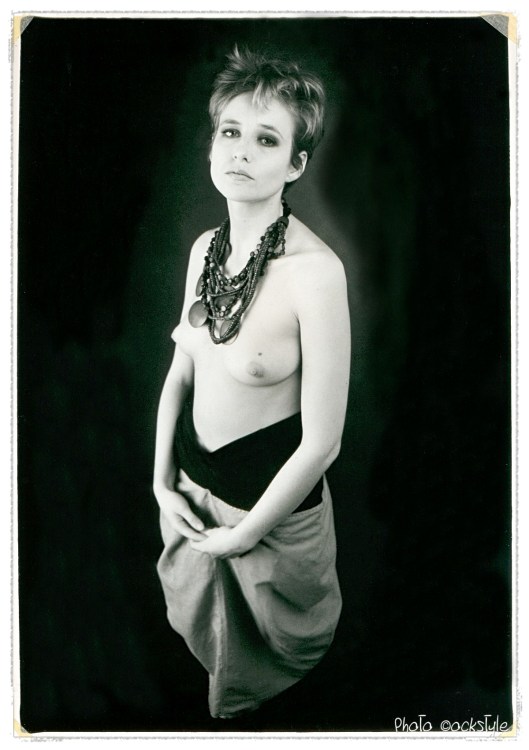 Petra, studio Black & White Portrait ©OrsolaCirielloKogan