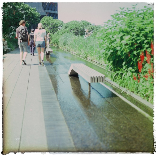 Walking the High Line Park | My New York City in 120mm ©ockstyle